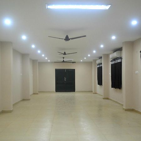Hotel Bhammars Balangir Экстерьер фото
