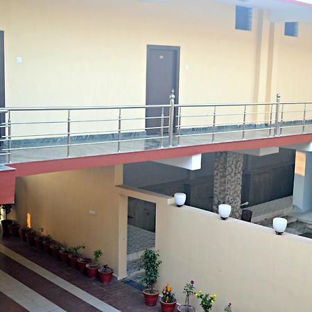 Hotel Bhammars Balangir Экстерьер фото