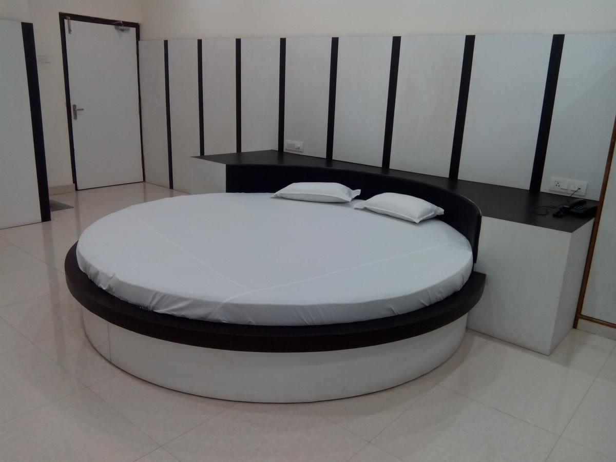 Hotel Bhammars Balangir Номер фото