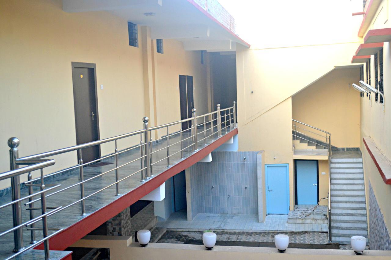 Hotel Bhammars Balangir Экстерьер фото